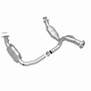 MagnaFlow Direct Fit Catalytic Converter 07-08 Escalade 6.2 Driver Side OEM